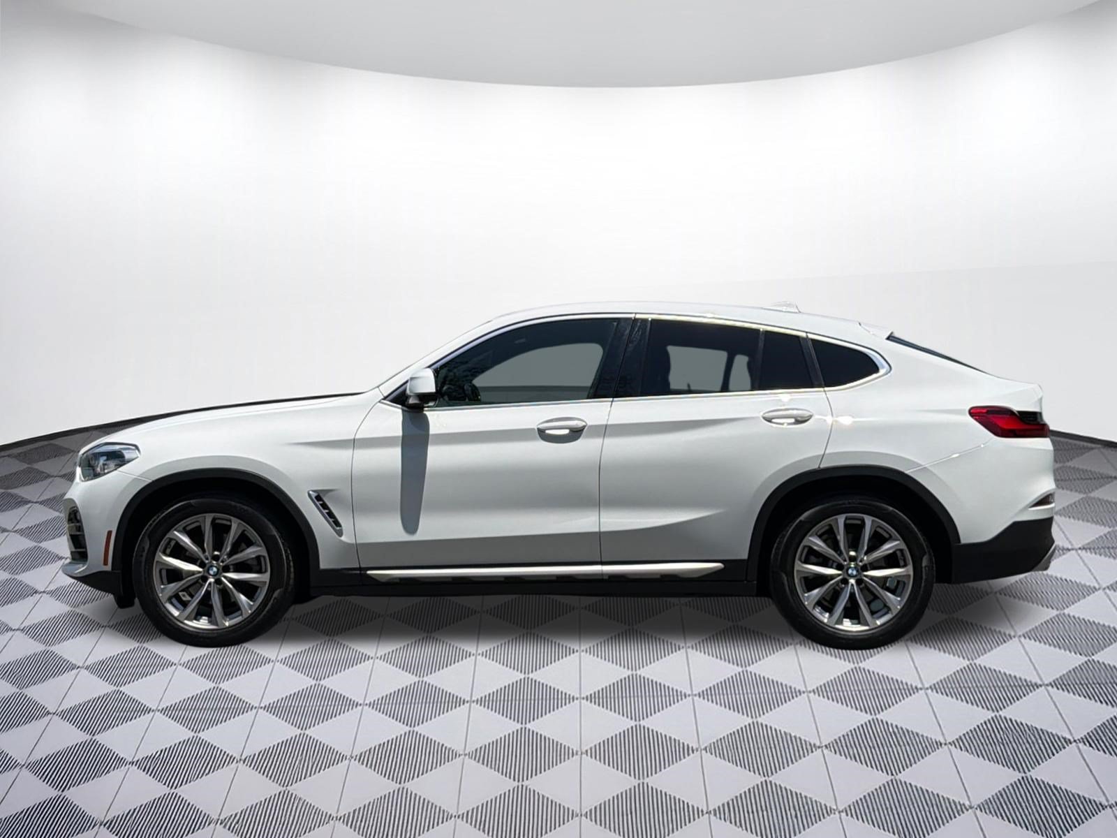 Used 2019 BMW X4 xDrive30i AWD/4WD image 2