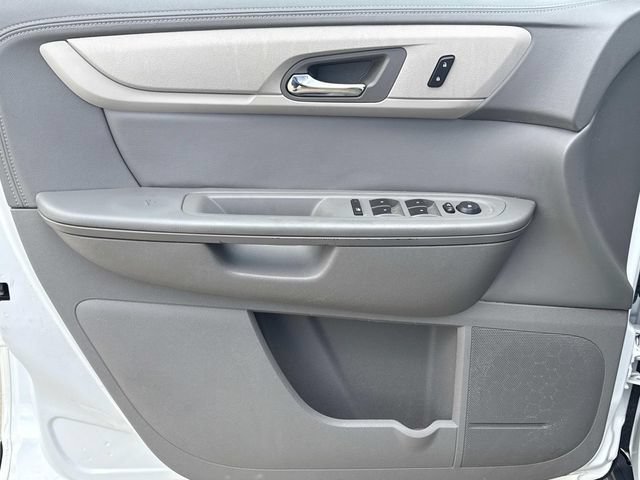Used 2017 Chevrolet Traverse LT FWD image 24