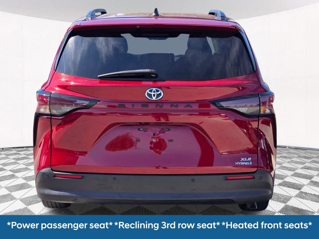 Used 2023 Toyota Sienna XLE FWD image 21