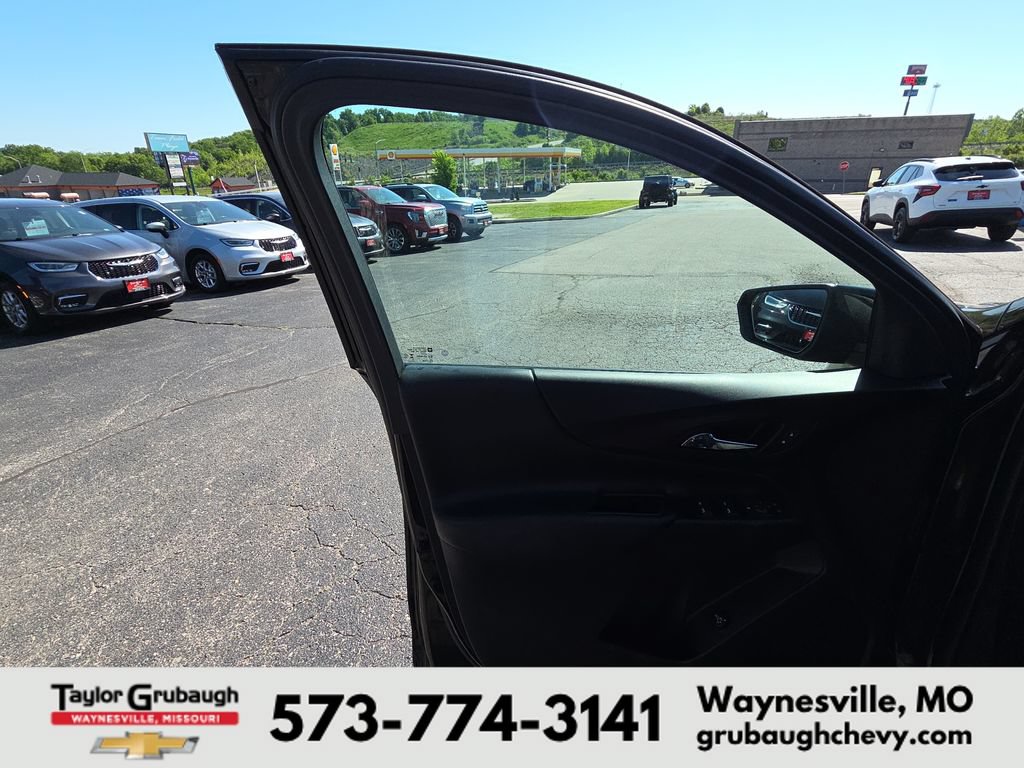 Used 2024 Chevrolet Equinox LT FWD image 12