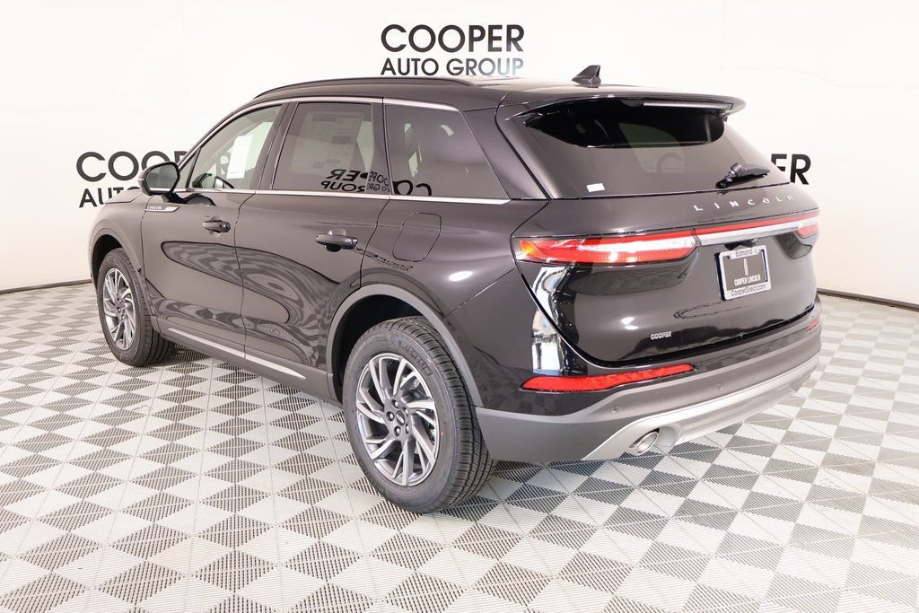 New 2026 Lincoln Corsair Premiere FWD image 24