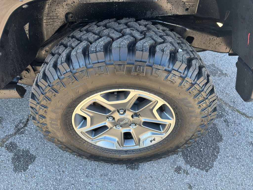 Used 2018 Jeep Wrangler Unlimited Sahara image 9