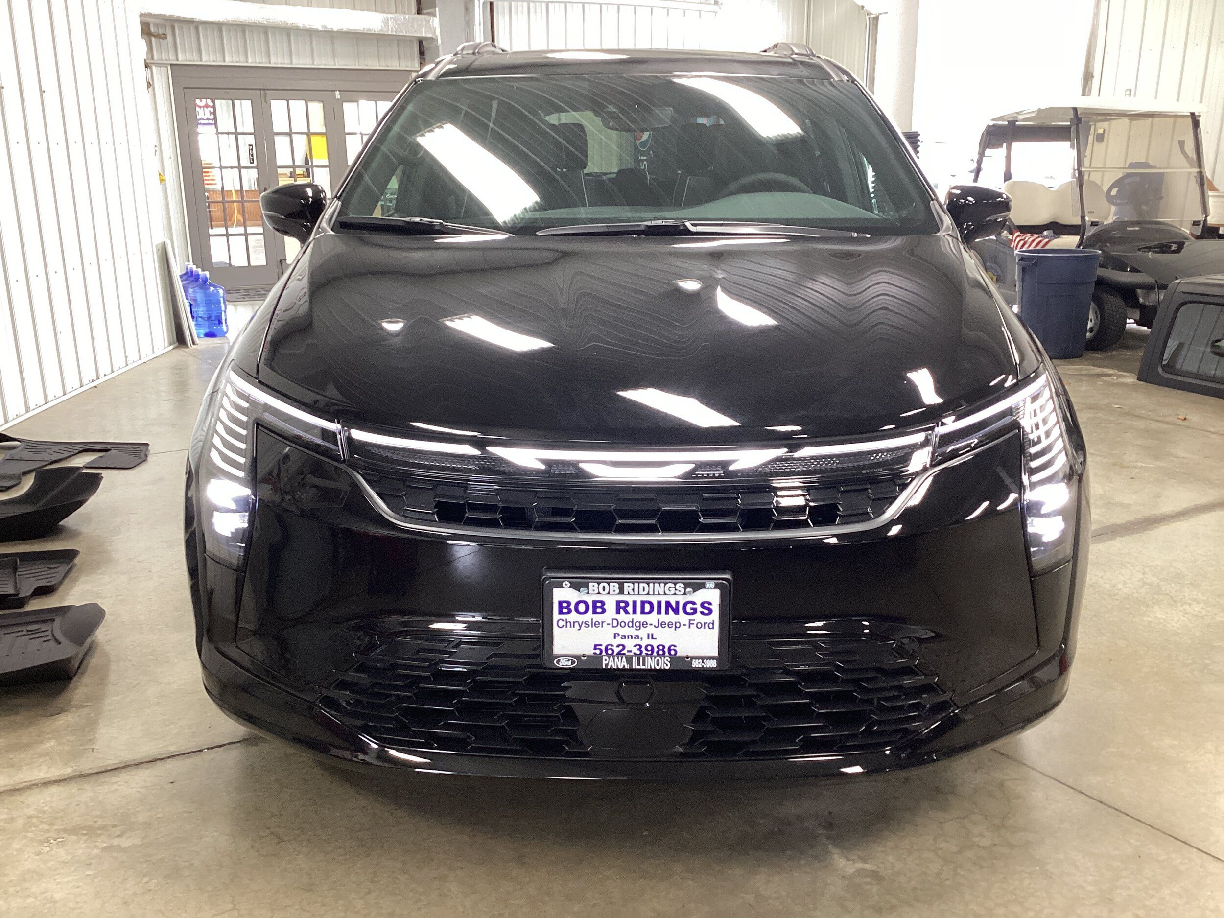 New 2027 Chrysler Pacifica Limited AWD/4WD image 9
