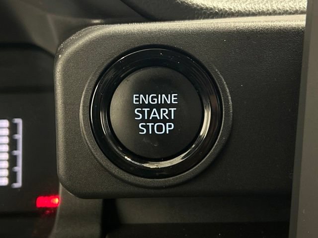 Used 2025 Toyota Tacoma SR5 AWD/4WD image 26