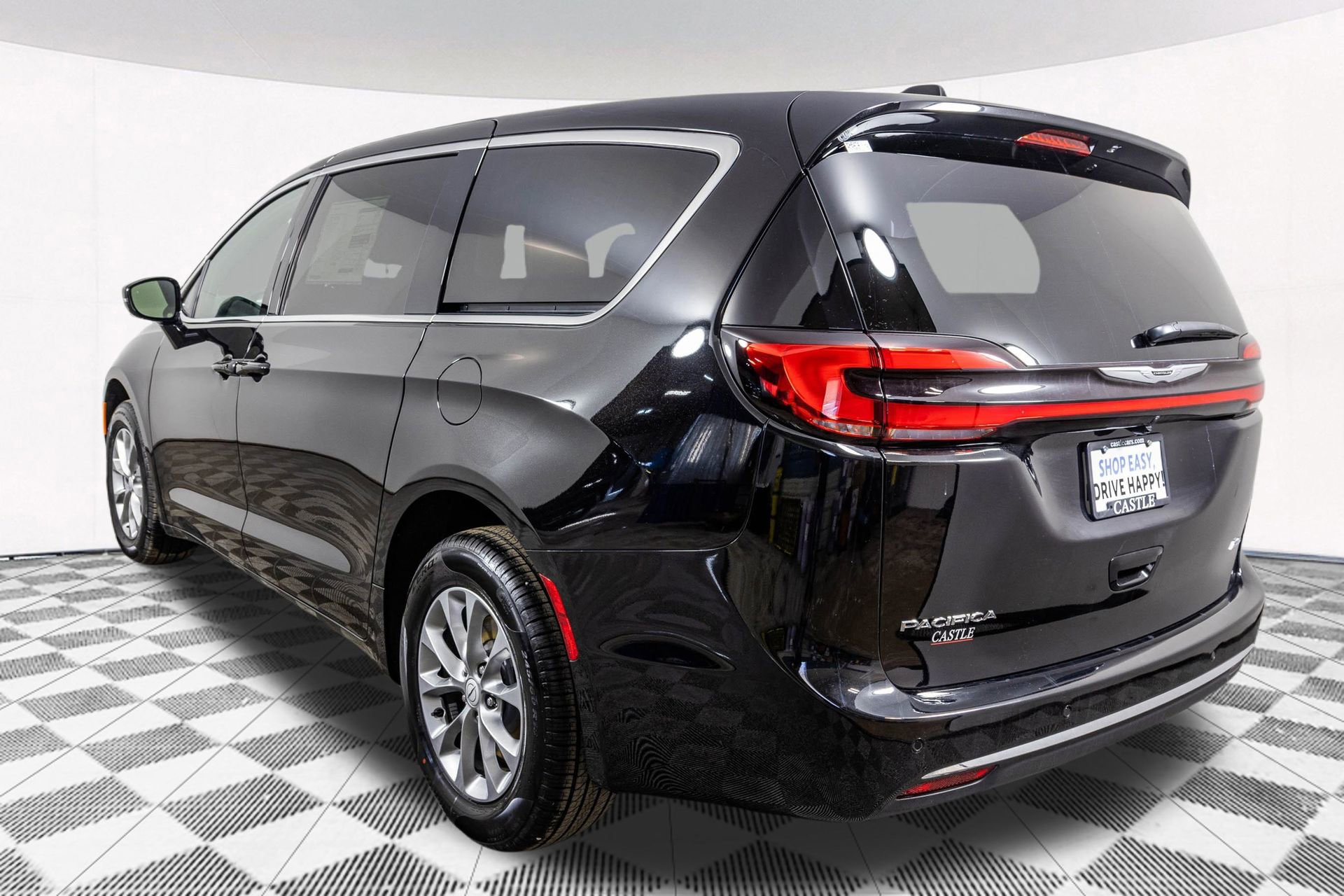 New 2026 Chrysler Pacifica Select AWD/4WD image 16