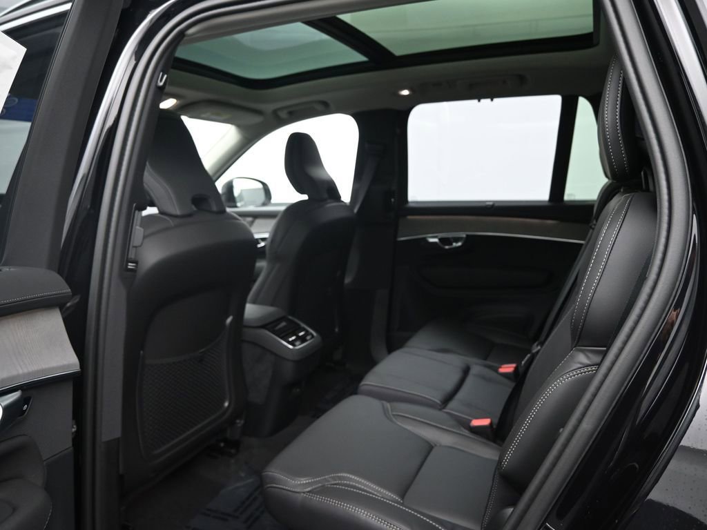 New 2026 Volvo XC90 B6 Ultra image 24