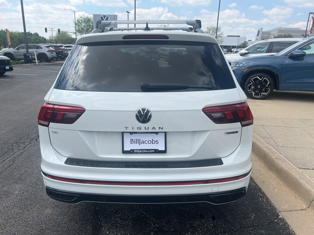 Used 2022 Volkswagen Tiguan SE R-Line AWD/4WD image 5