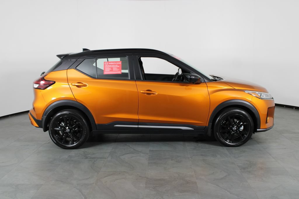 Certified 2022 Nissan Kicks SR FWD image 12