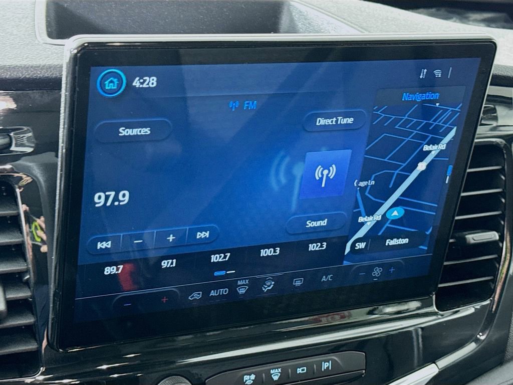 Used 2023 Ford Transit 350 XLT image 5