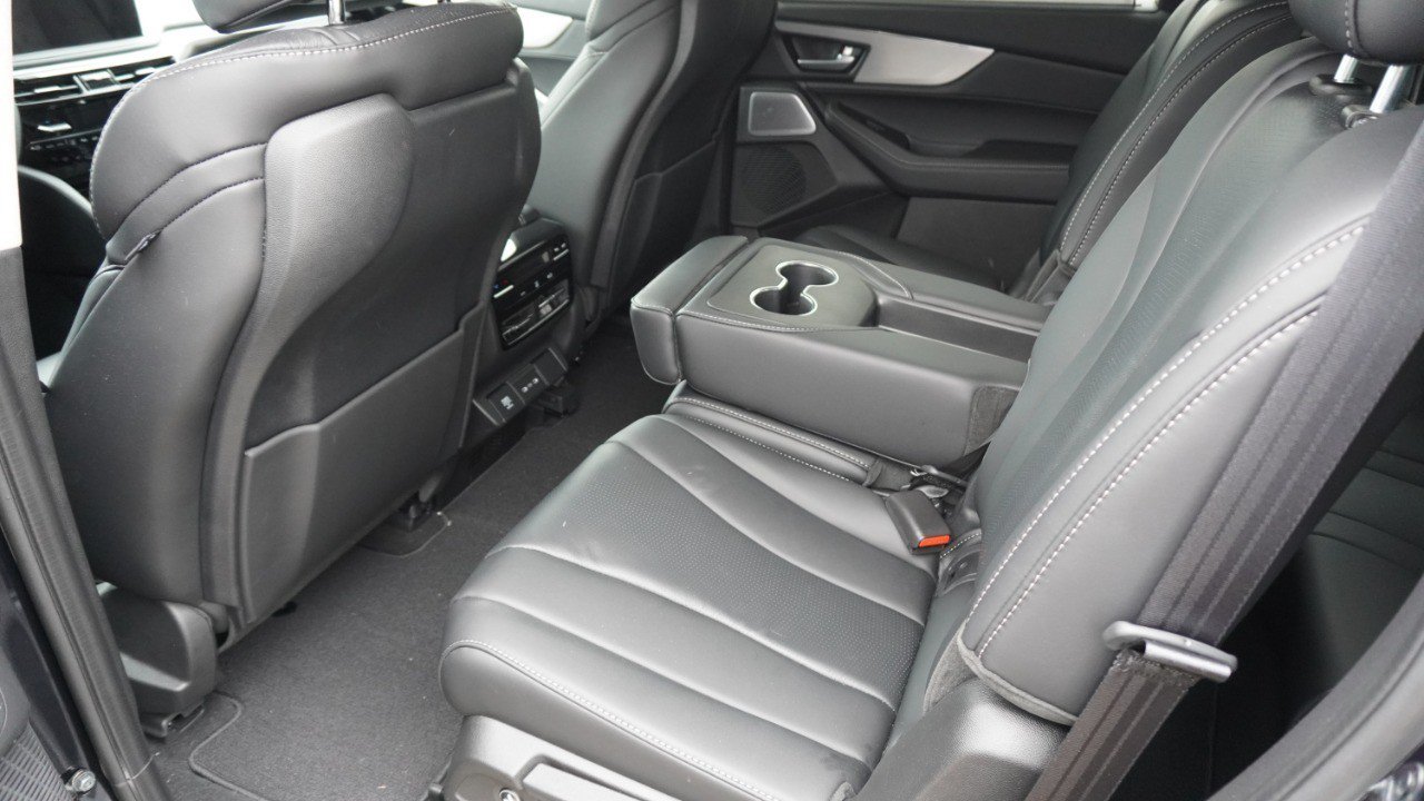 Used 2026 Acura MDX w/ Technology Package FWD image 14