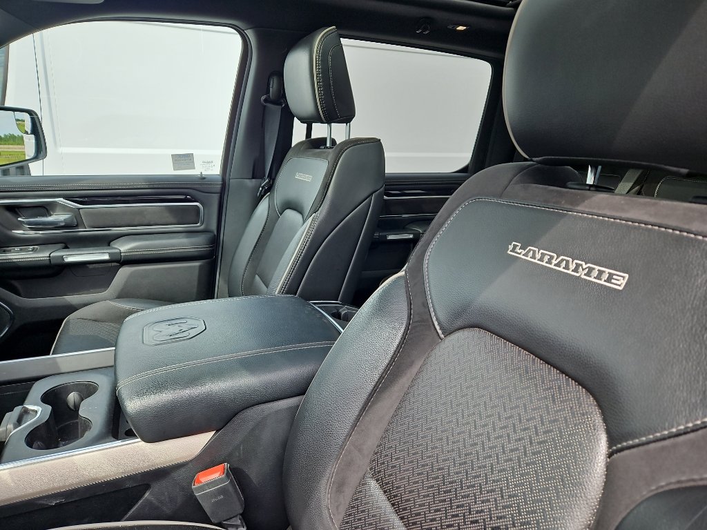 Used 2019 RAM 1500 Laramie AWD/4WD image 8