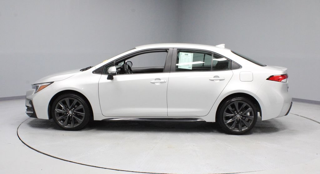 Used 2025 Toyota Corolla SE FWD image 5