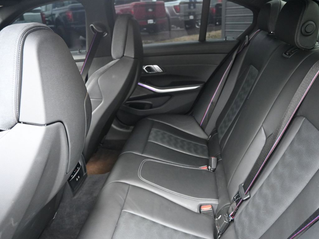 Used 2022 BMW M3 Competition w/ M Carbon Exterior Package AWD/4WD image 27
