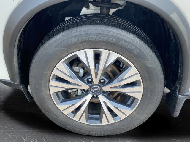 Used 2023 Nissan Rogue SV image 30