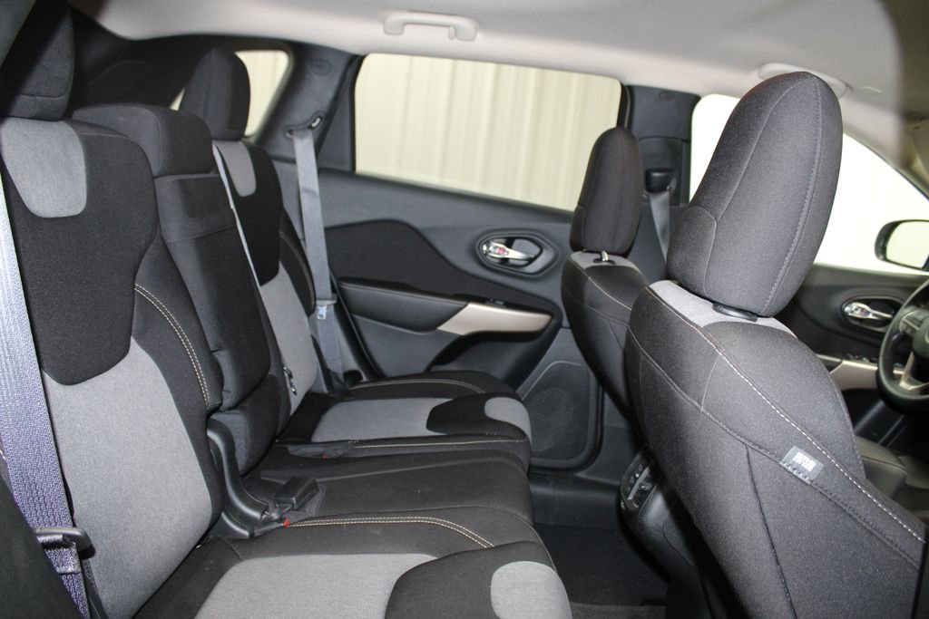 Used 2018 Jeep Cherokee Latitude image 23