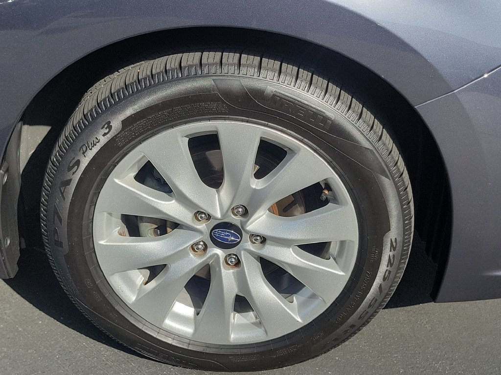 Used 2017 Subaru Legacy 2.5i Premium AWD/4WD image 6
