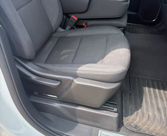 Used 2023 Chevrolet Silverado 1500 LT AWD/4WD image 9