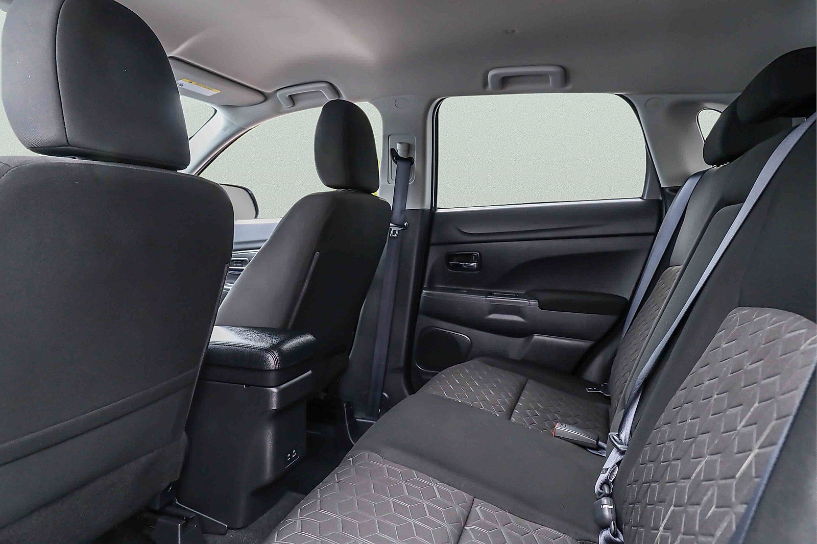 Used 2025 Mitsubishi Outlander Sport AWD image 21