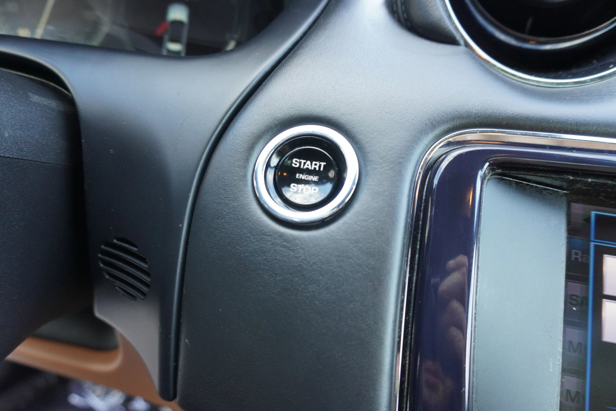 Used 2013 Jaguar XJ L Portfolio AWD/4WD image 21