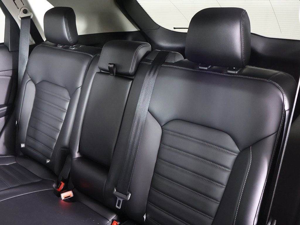 Used 2024 Ford Edge SEL image 32