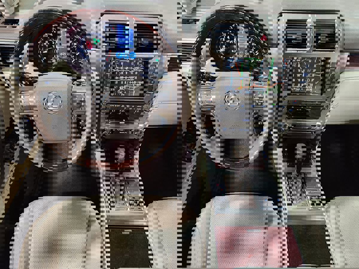 Used 2015 Lexus GX 460 w/ Premium Package image 47