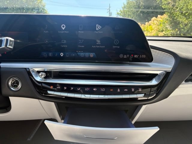 Certified 2024 Cadillac Lyriq Luxury AWD/4WD image 26