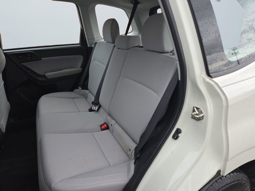 Used 2018 Subaru Forester 2.5i w/ Alloy Wheel Package image 13