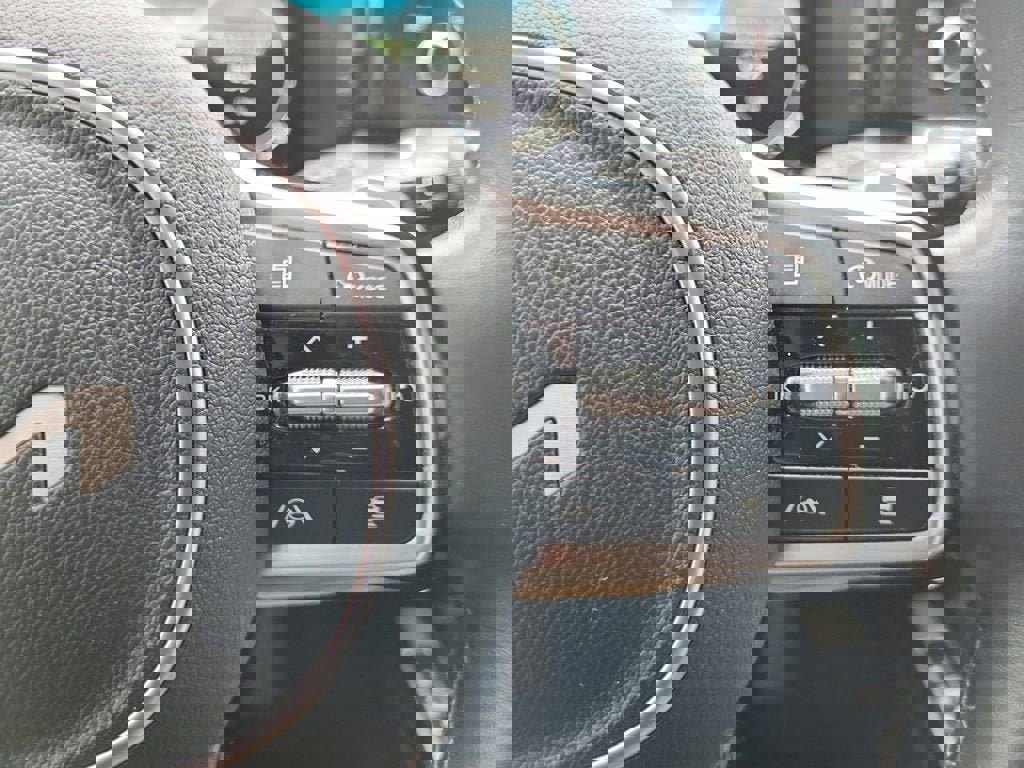 Used 2023 Kia Sorento SX Prestige w/ Panoramic Sunroof Package image 24