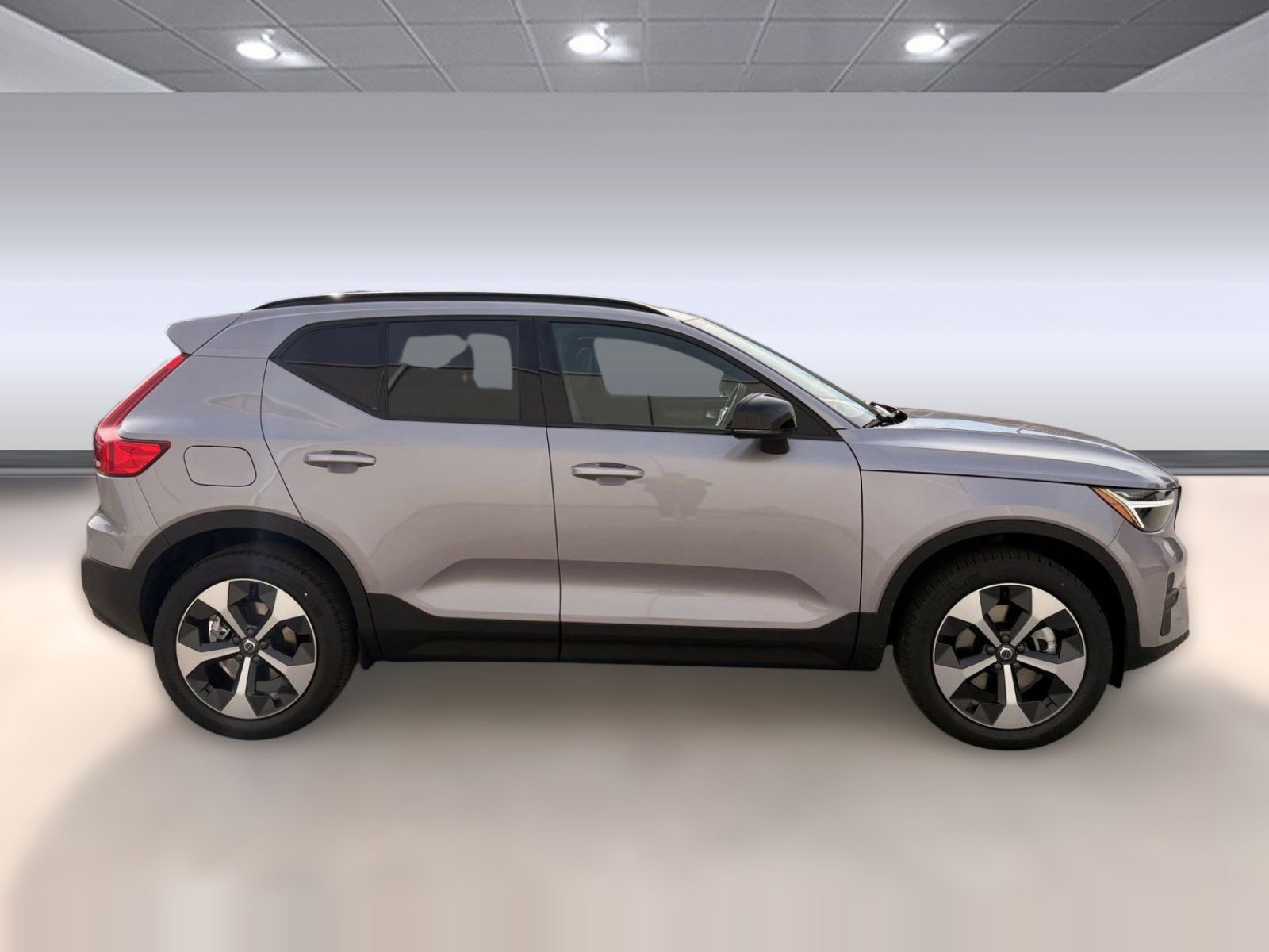 Used 2026 Volvo XC40 B5 Core w/ Climate Package AWD/4WD image 8
