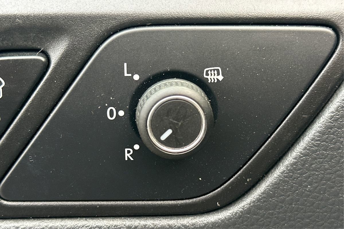 Used 2015 Volkswagen Jetta SE image 37