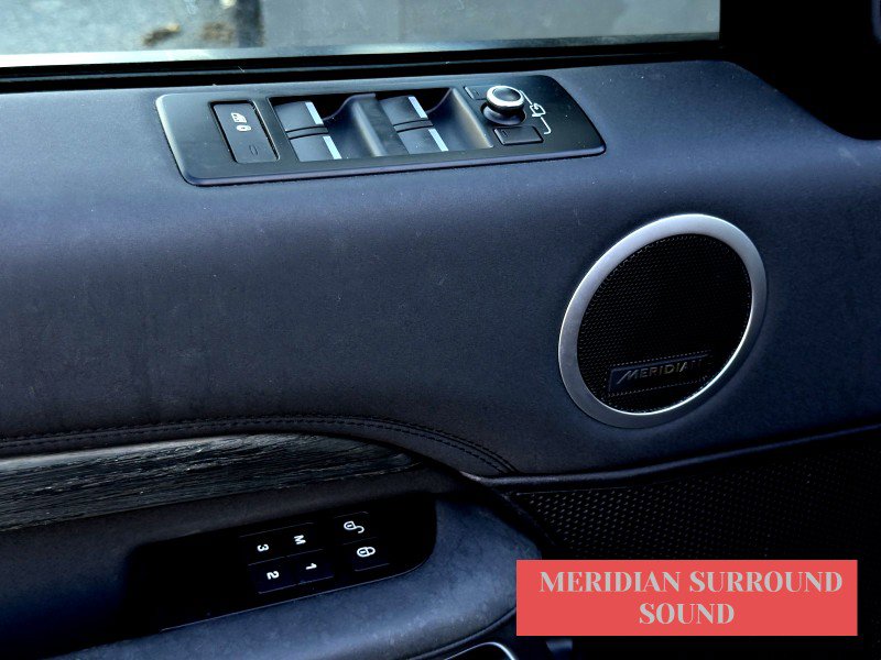 Used 2018 Land Rover Discovery HSE image 12