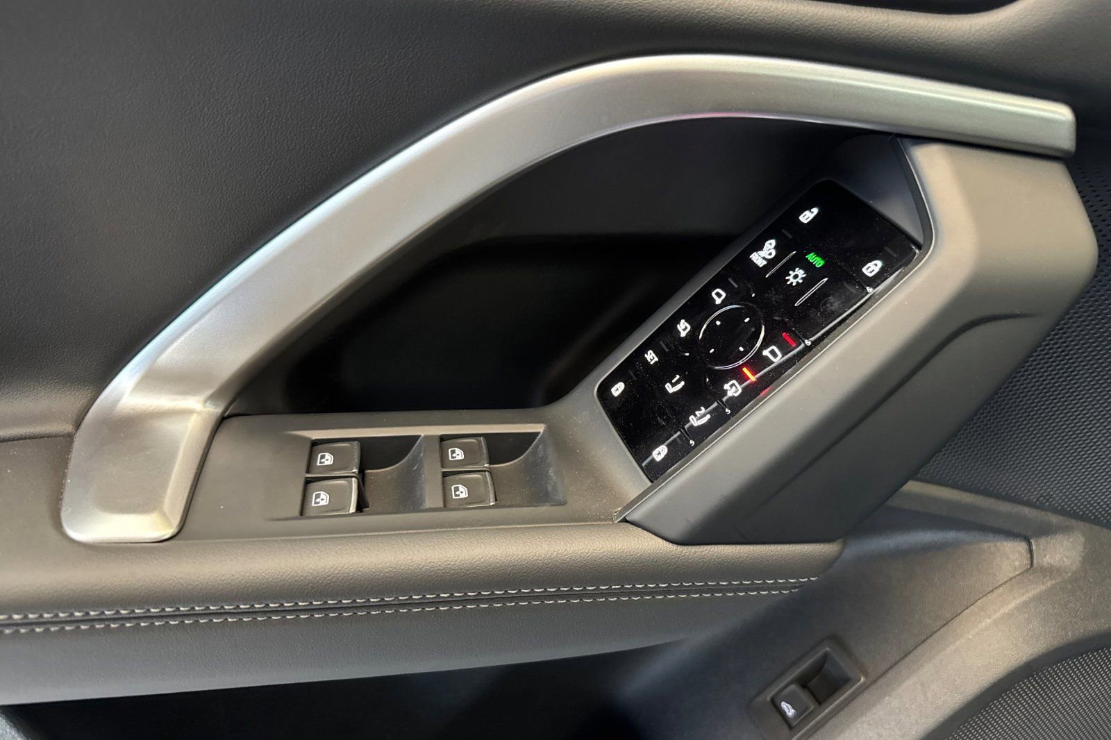 New 2025 Audi Q5 2.0T Premium Plus image 8