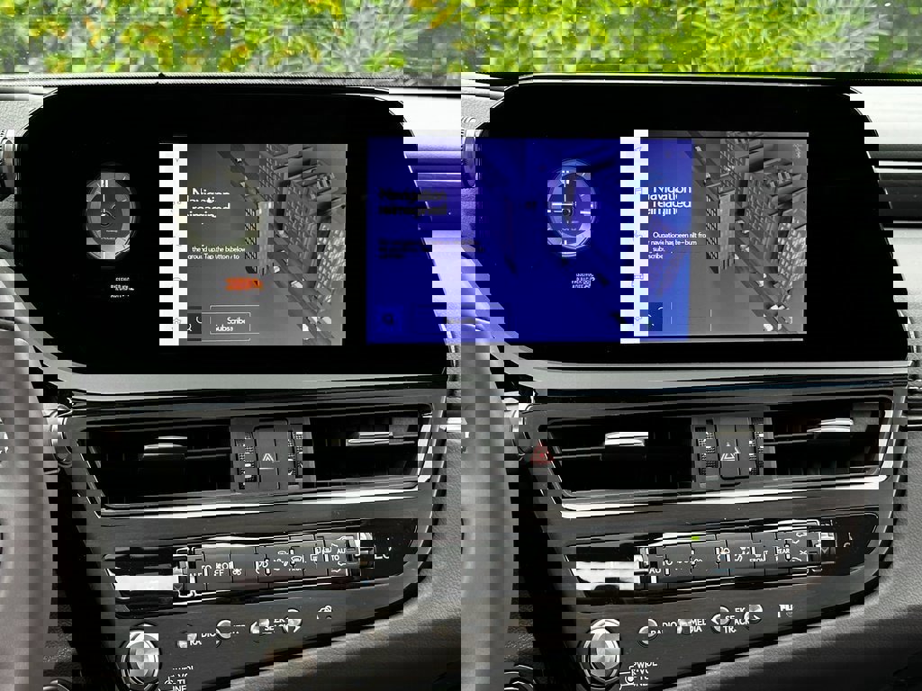 New 2025 Lexus ES 350 image 11