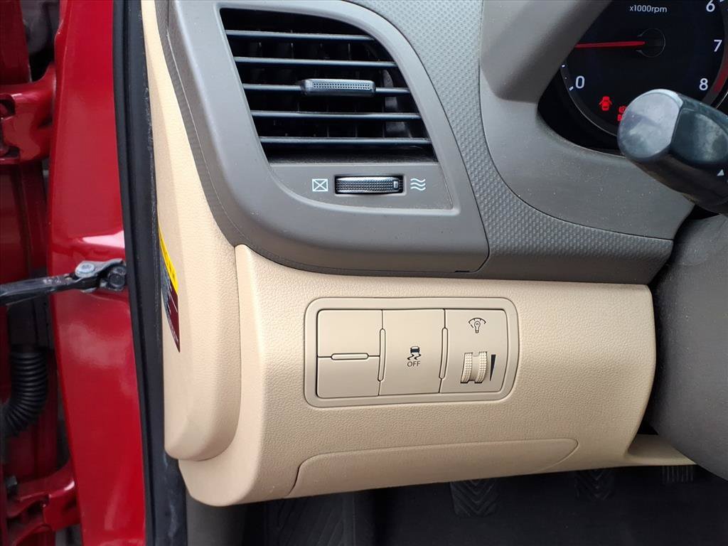 Used 2012 Hyundai Accent GLS w/ Comfort Pkg 2 FWD image 18
