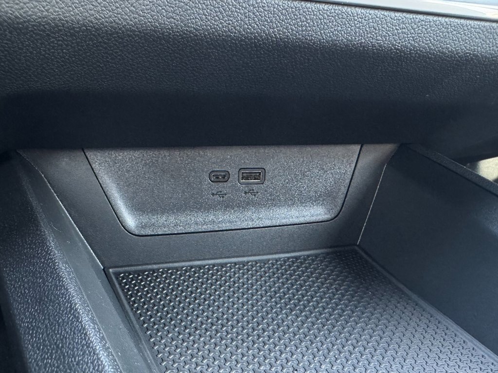 New 2026 Chevrolet Equinox LT w/ LPO, Floor Liner Package image 28