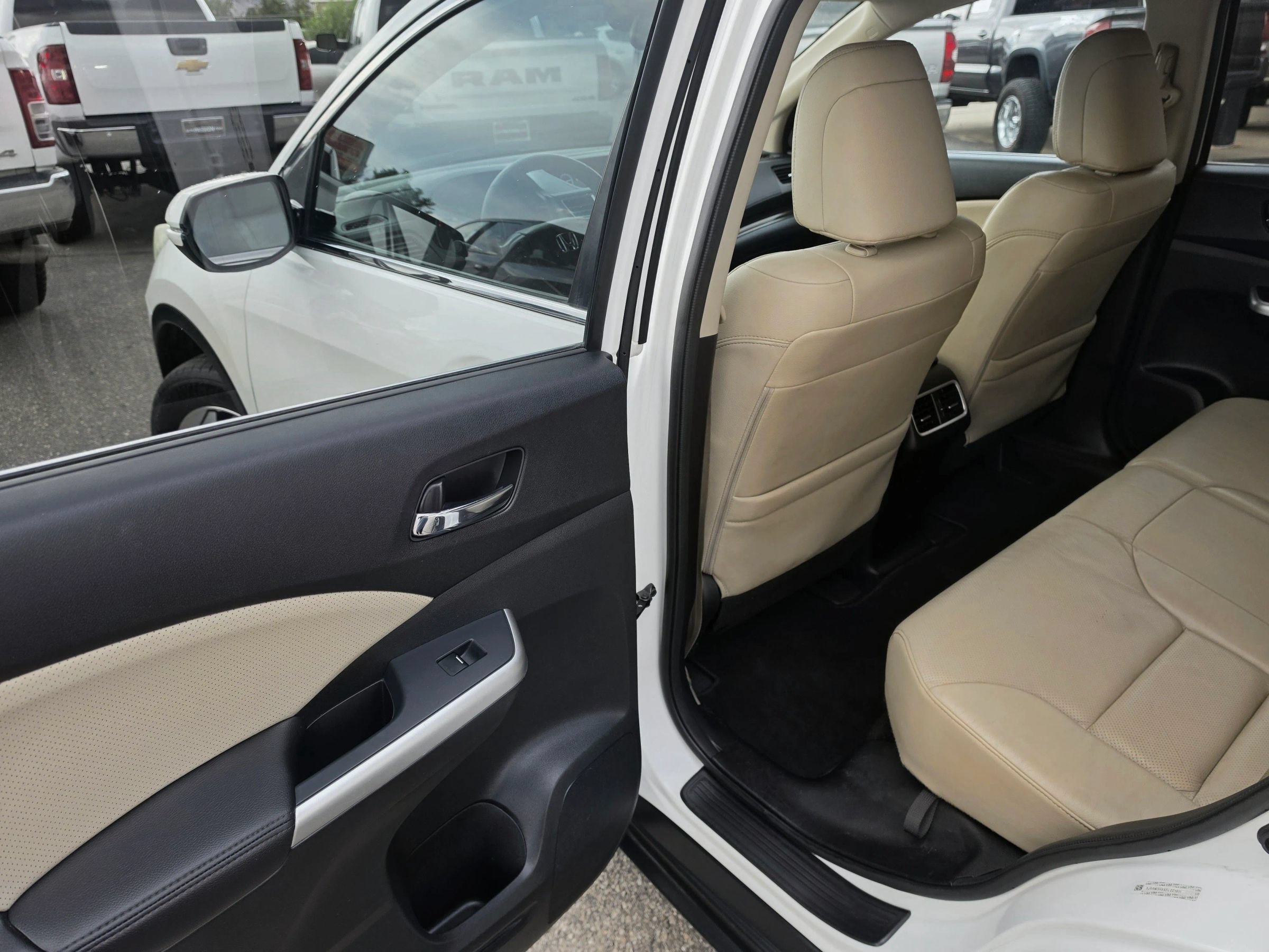 Used 2015 Honda CR-V Touring image 16