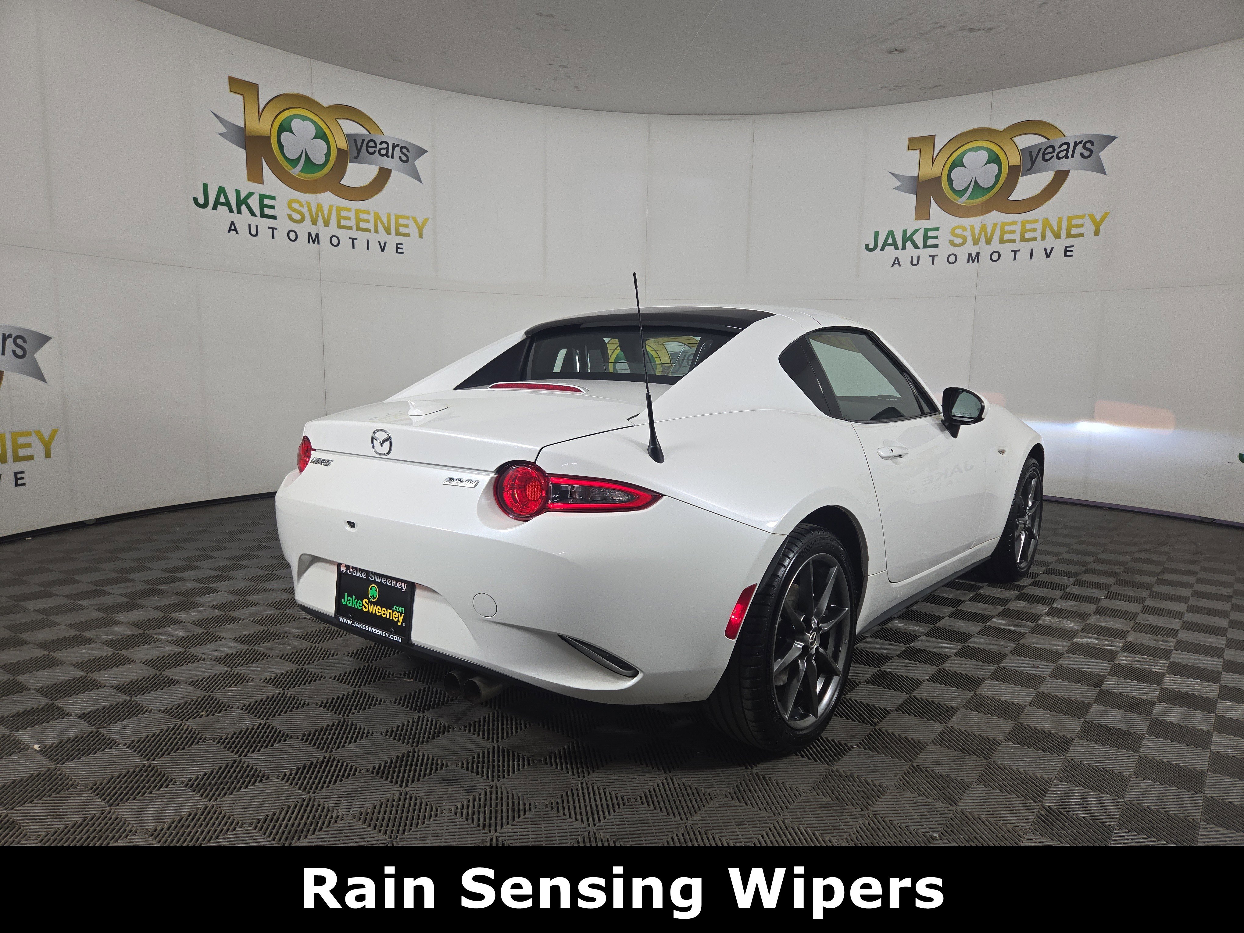 Used 2019 MAZDA MX-5 Miata RF Grand Touring RWD image 9