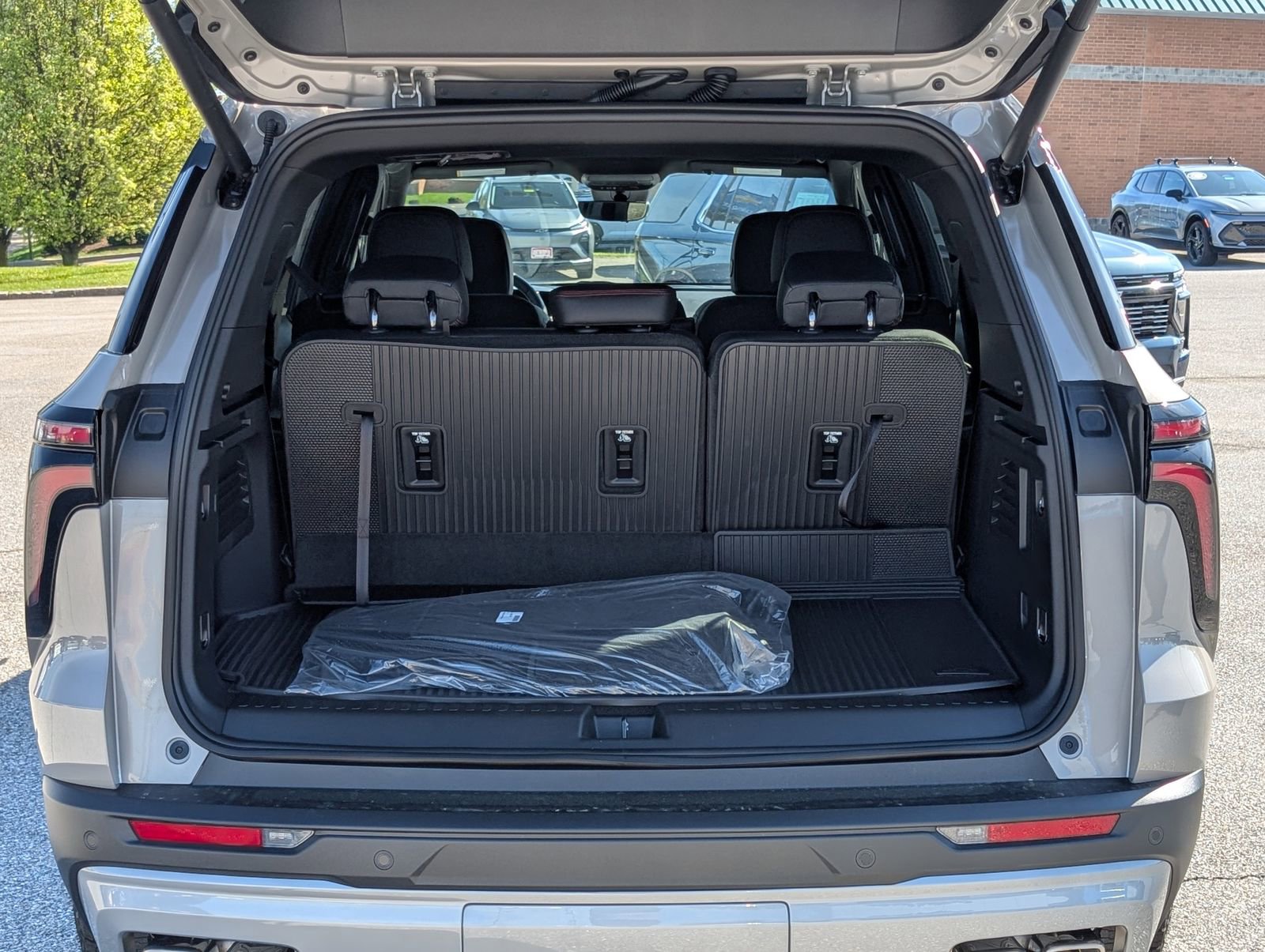 New 2026 Chevrolet Traverse Z71 image 11