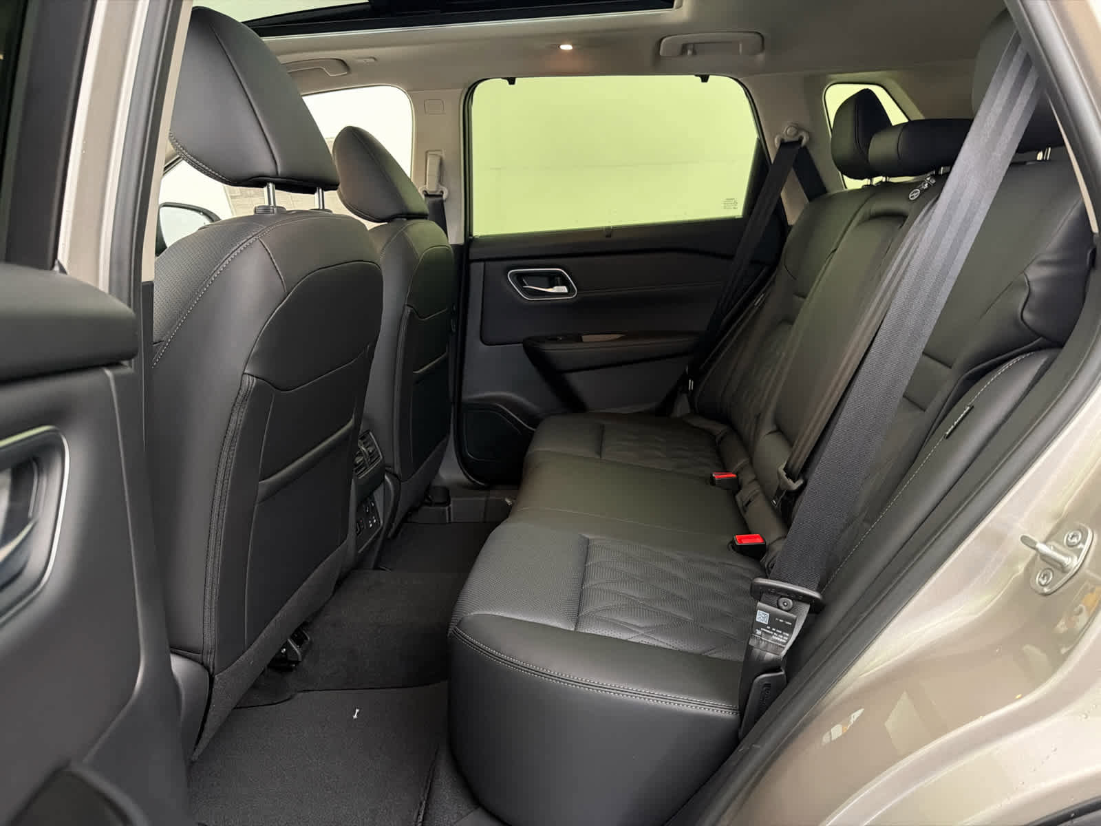 New 2026 Nissan Rogue Platinum w/ Tech Package image 16