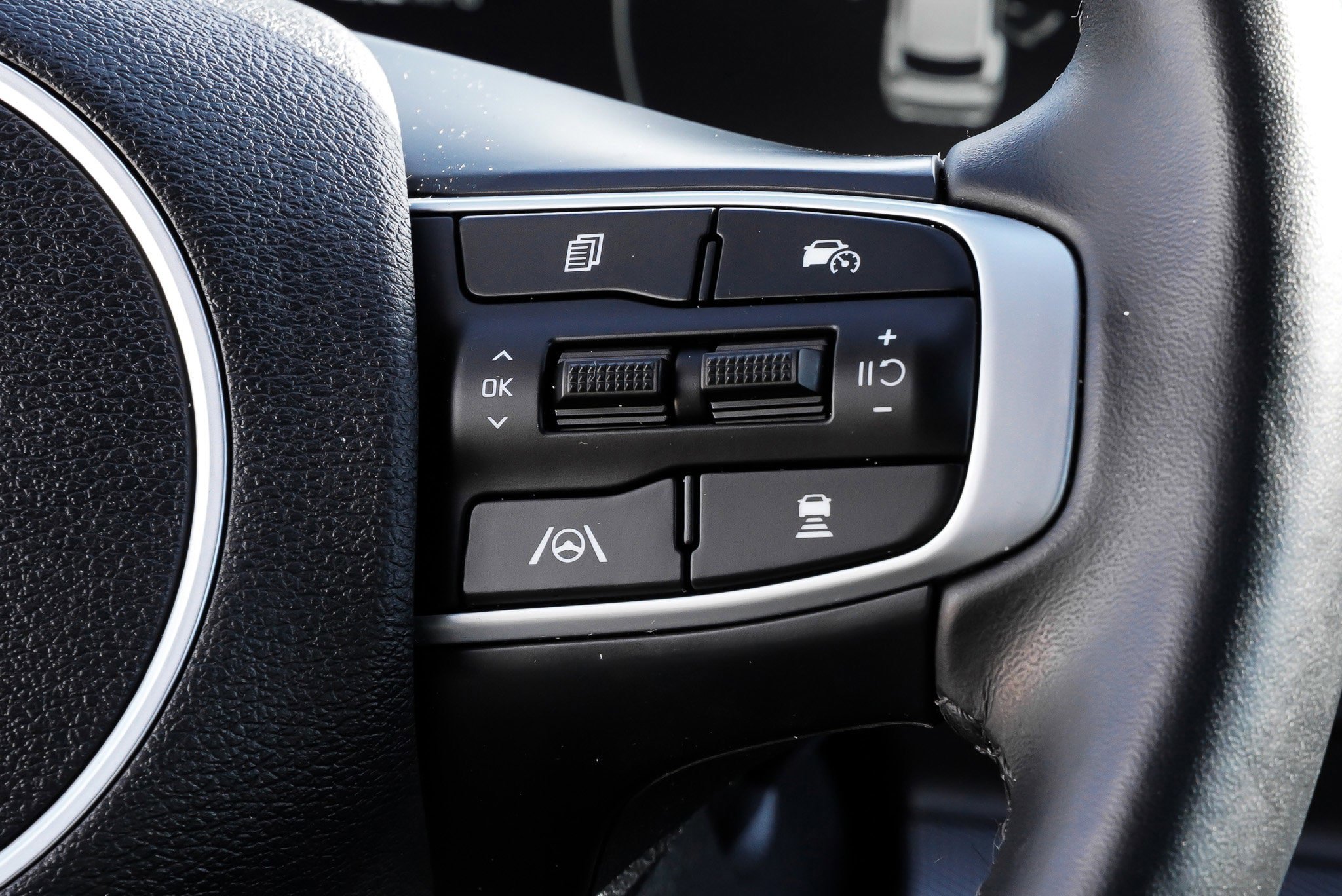 Used 2023 Kia Sportage SX FWD image 35
