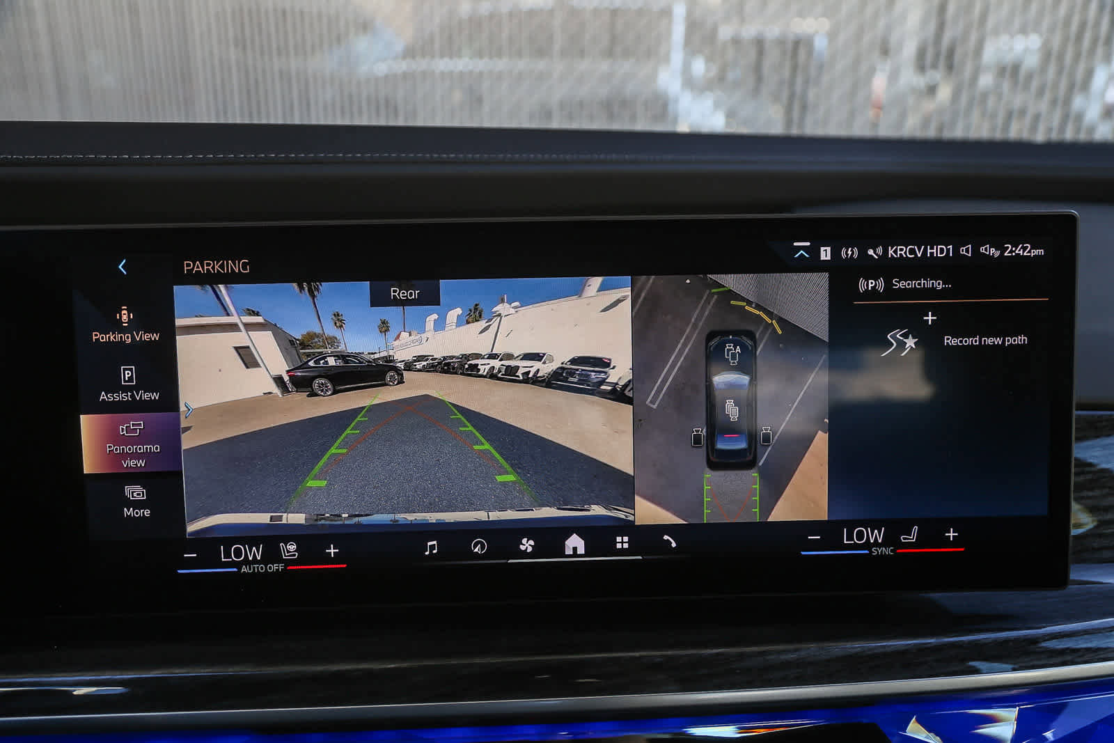 Used 2026 BMW 750e xDrive 750e xDrive w/ Premium Package image 20