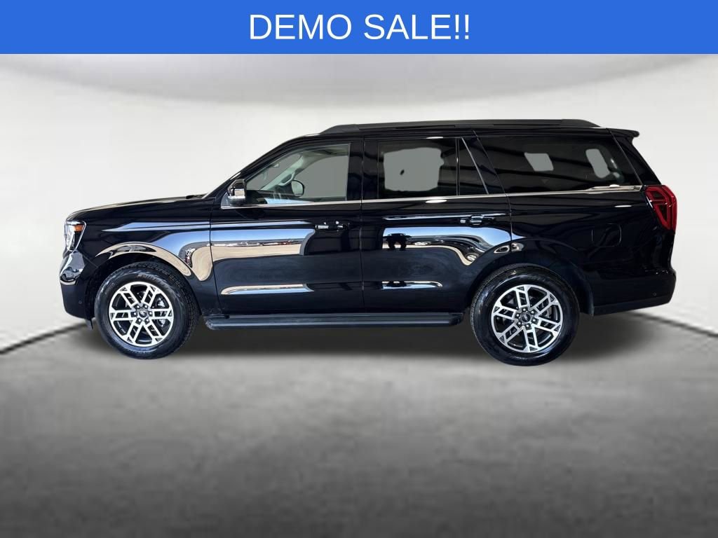 New 2025 Ford Expedition Active image 2