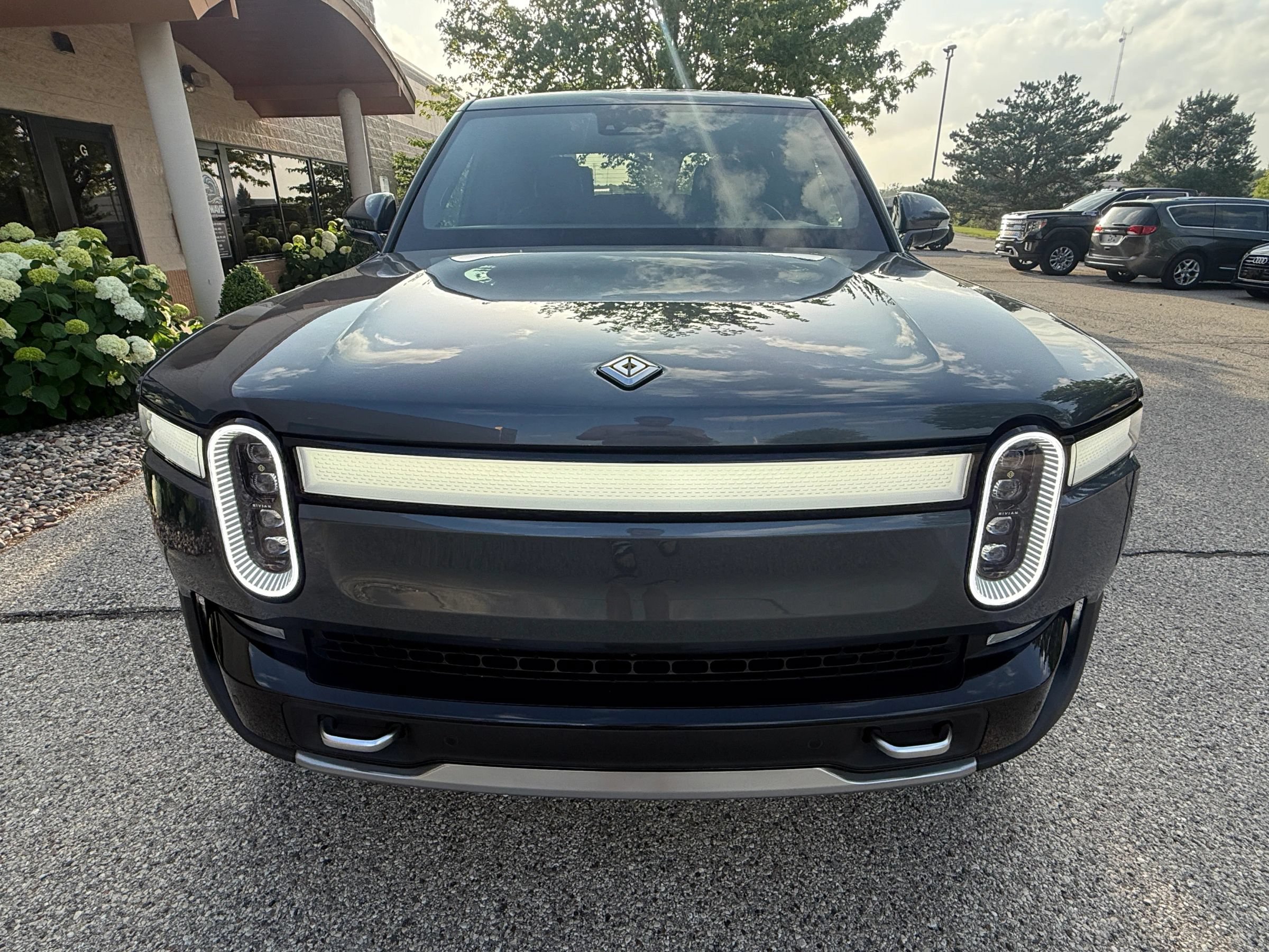 Used 2022 Rivian R1T Launch Edition AWD/4WD image 7