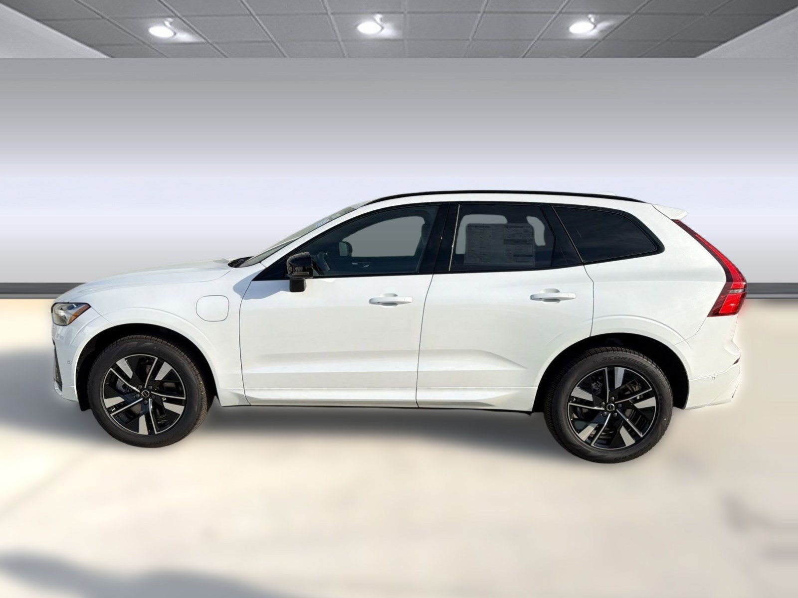 New 2026 Volvo XC60 T8 Plus w/ Climate Package AWD/4WD video 2