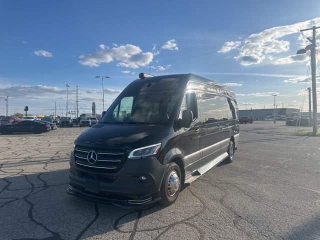 Used 2022 Mercedes-Benz Sprinter 3500 image 2