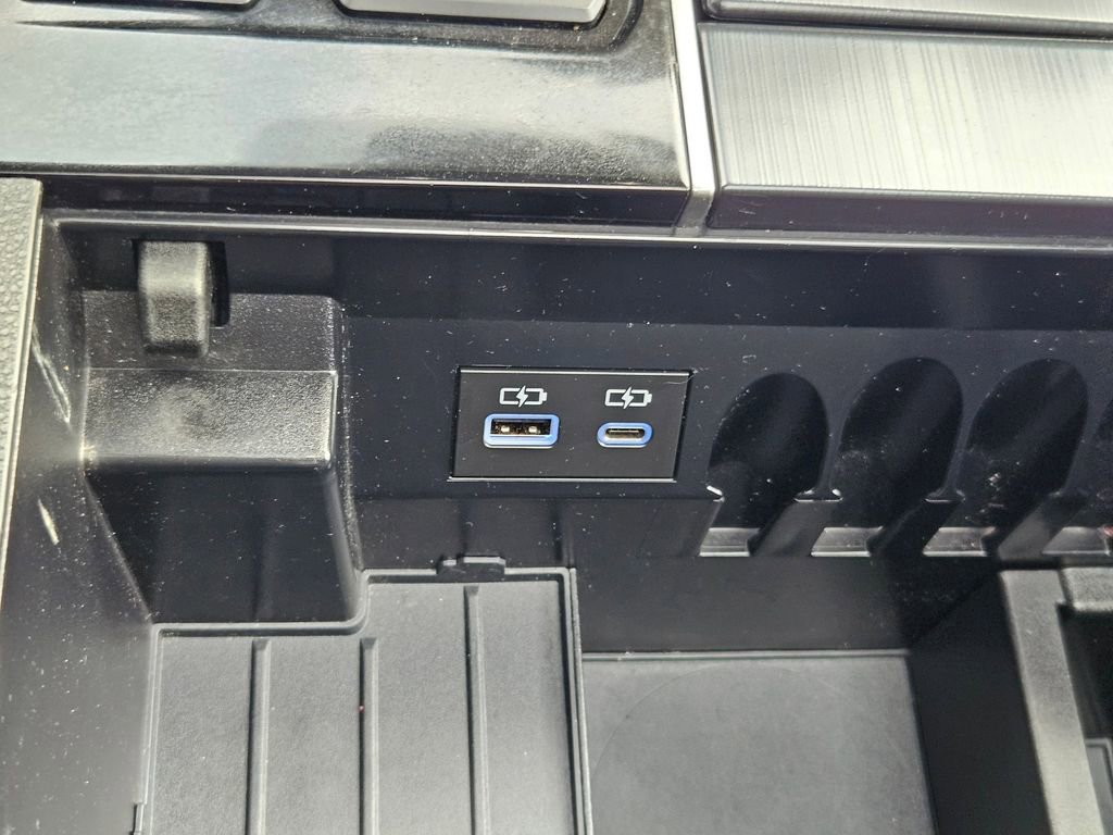 Used 2024 Toyota Tundra Platinum image 34