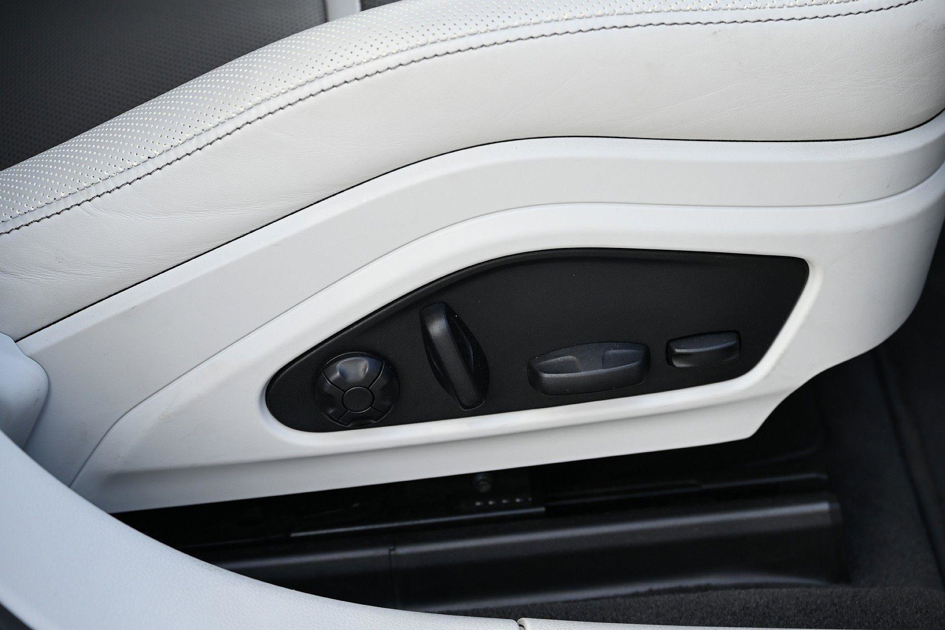 Used 2023 Porsche Panamera GTS image 23