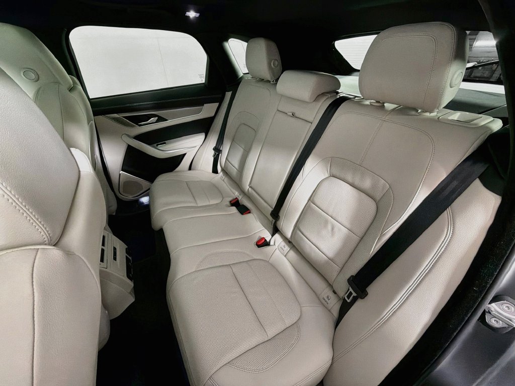 Certified 2026 Jaguar F-PACE R-Dynamic S AWD/4WD image 26