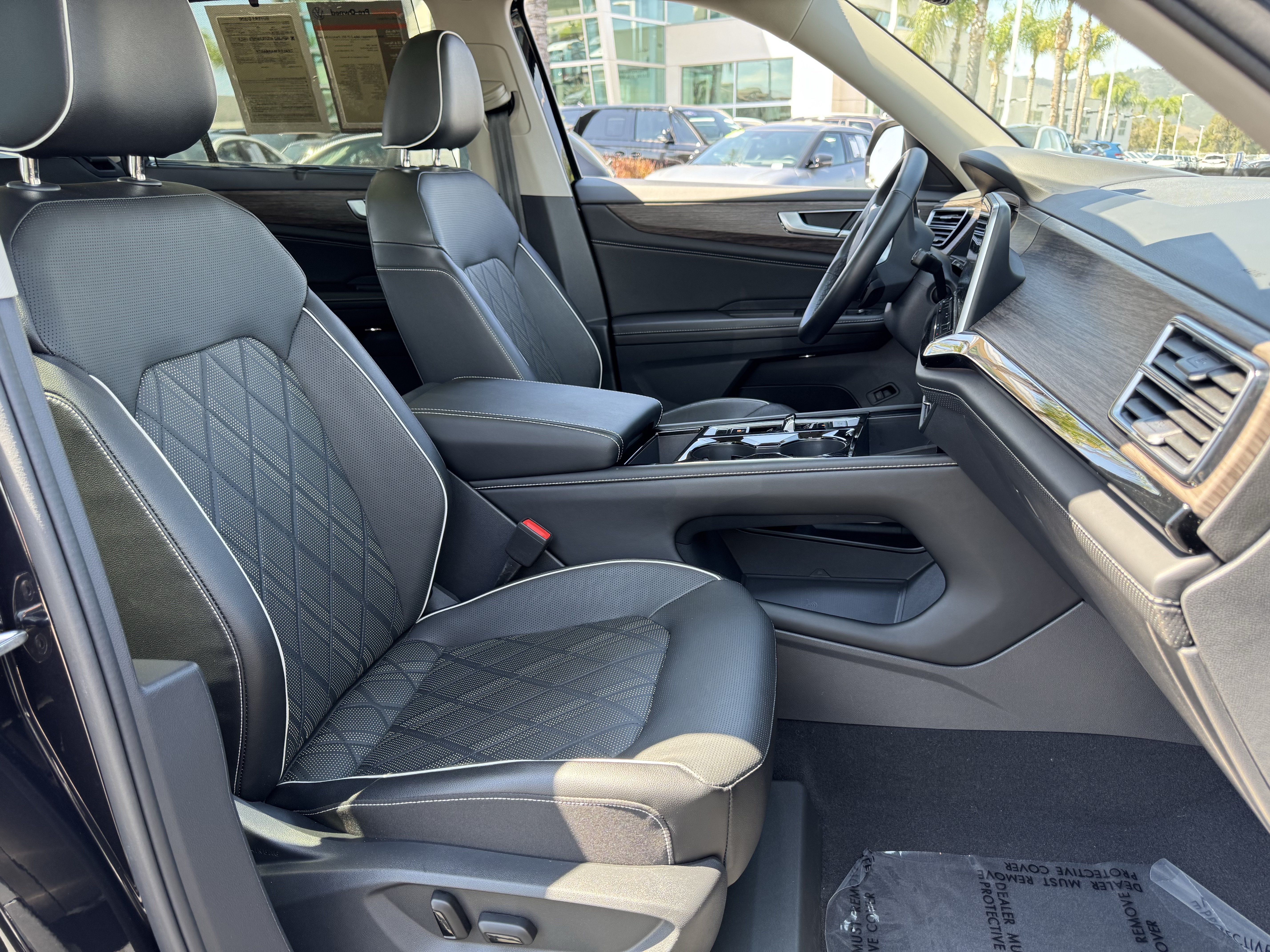 Certified 2024 Volkswagen Atlas SEL Premium R-Line AWD/4WD image 36