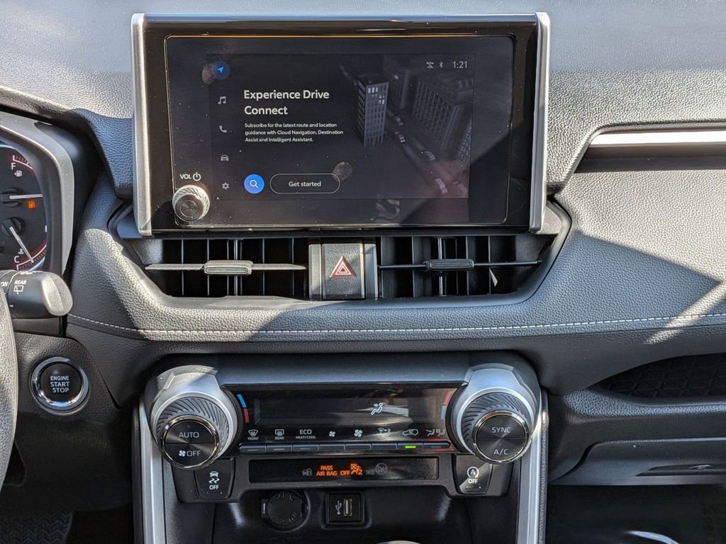 Used 2025 Toyota RAV4 XLE w/ Convenience Package image 24